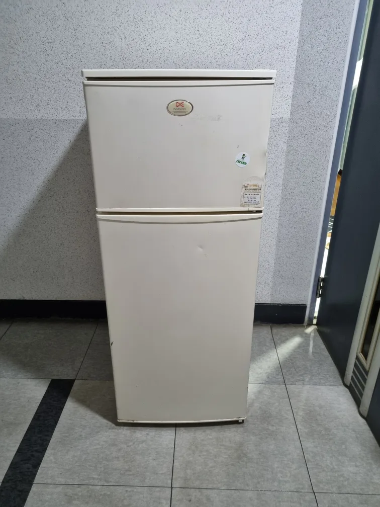 냉장고 팝니다.