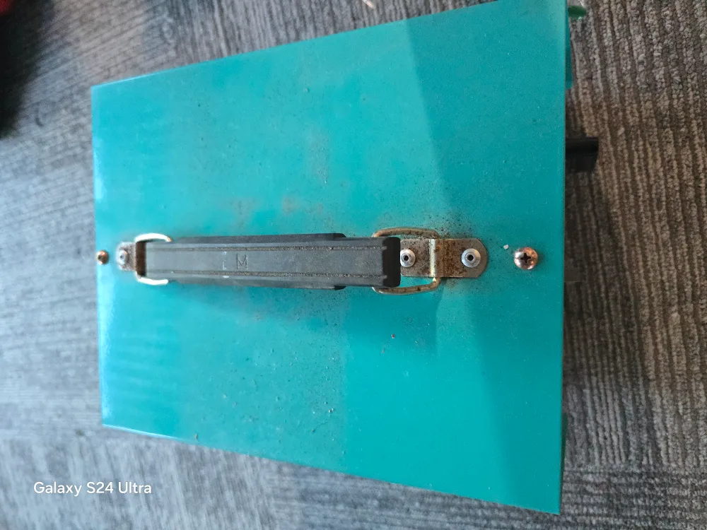 HIS-3000A가정용 소형 전압조정기 중고 팝니다.