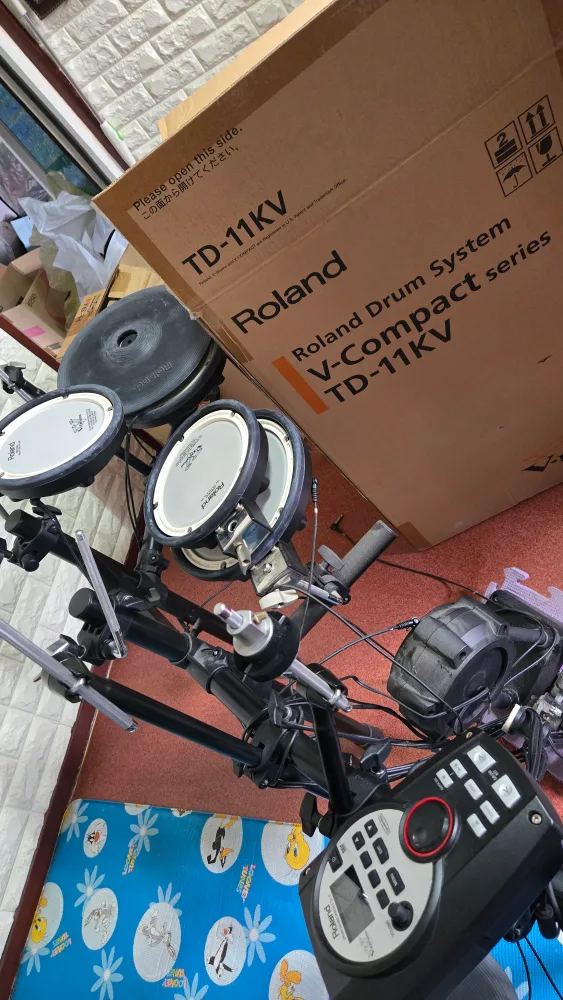 롤랜드 전자드럼 td-11kv 박스까지 있는 중고