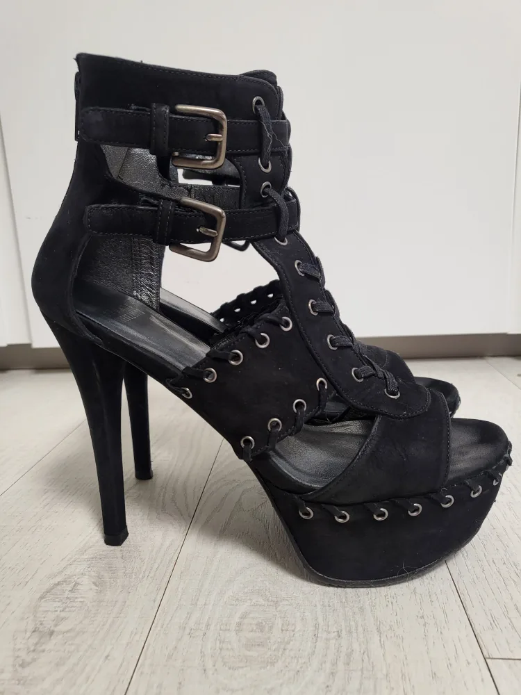 스튜어트 와이츠만 여성구두(중고명품)