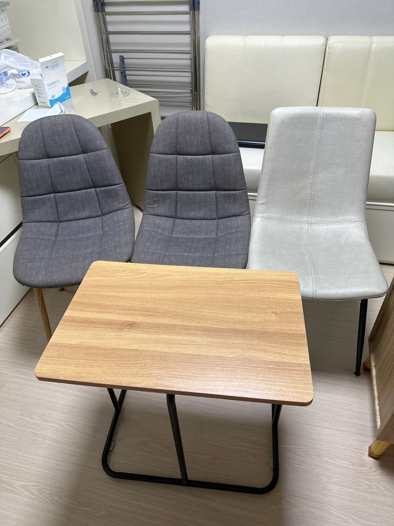 의자3개 침대 테이블1 팔아요