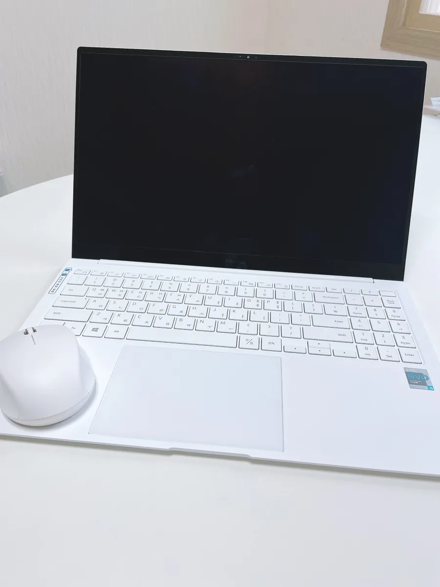 갤럭시북 프로 중고시세보다 저렴하게  판매합니다!!