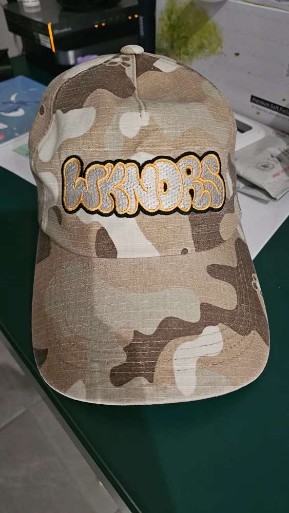 위캔더스 플로럴 카모 캡