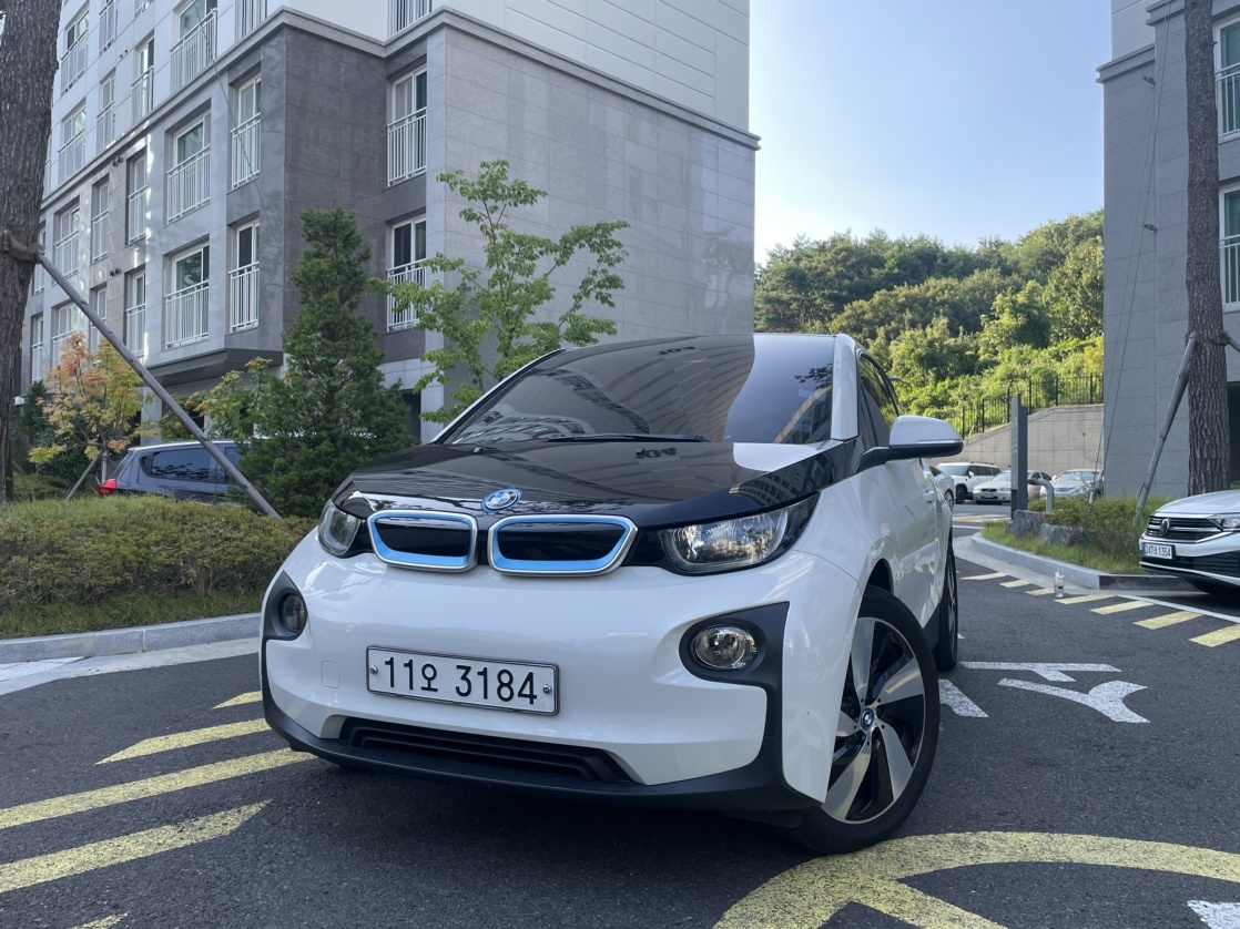 i3 IO1 BEV(22.6kWh) FWD (170마력) 매물 썸네일