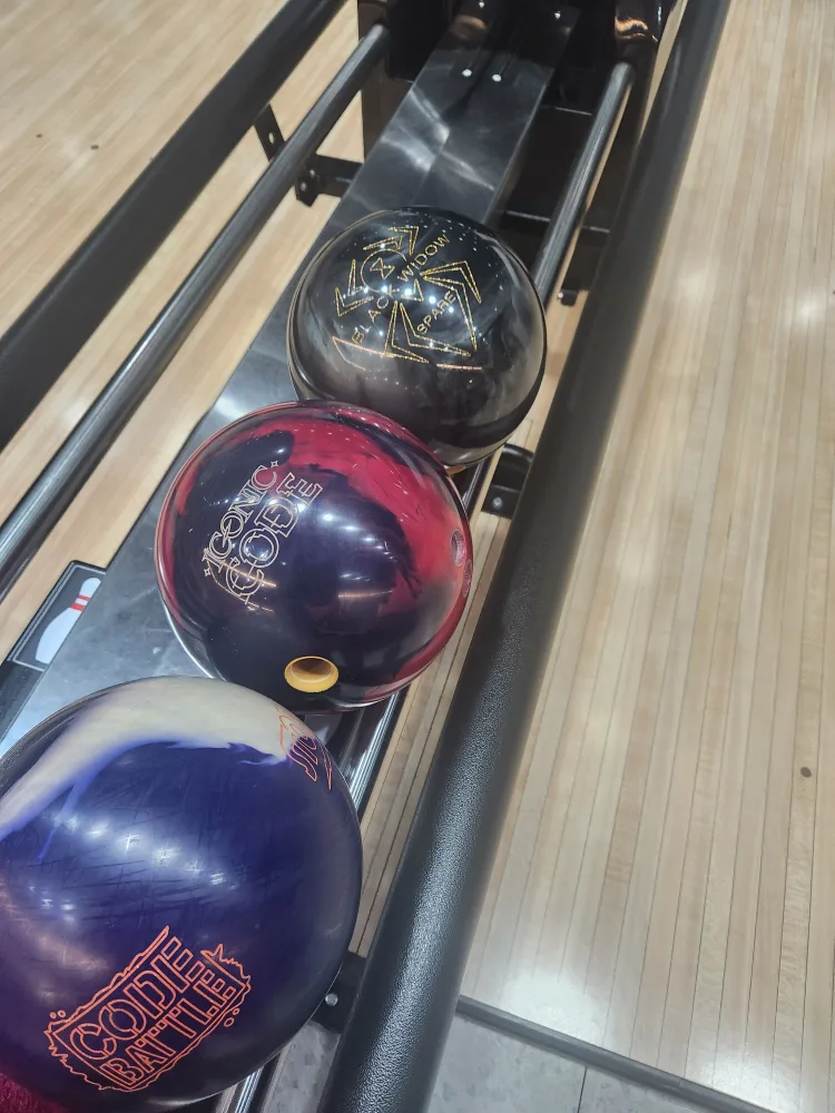 스톰 아이코닉 코드15P(중고 볼링공)팝니다