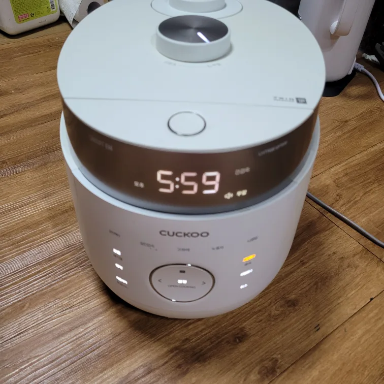 쿠쿠 6인용 전기압력밥솥