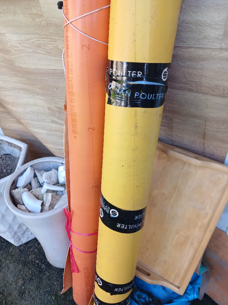 중고.장판.  전원주택.  풀밭.  개장닭장. 밭두둑 풀안나게.  까실분. 계실까요