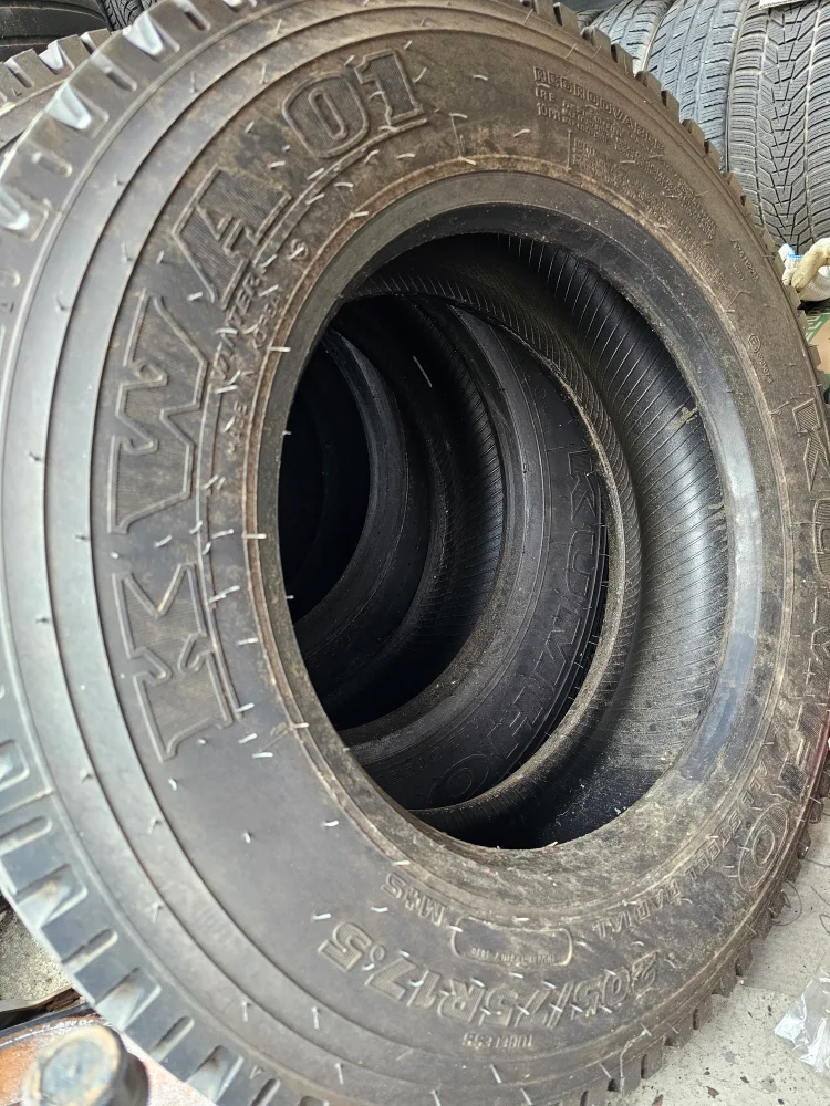 중고타이어 사이즈 20575R 17.5 6개 개당 5만원