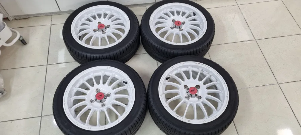 레이  15인치 중고휠 판매 합니다 타이어 미세린 90프로