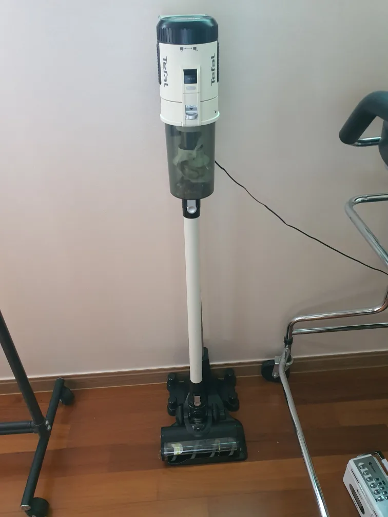 무선 청소기 테팔 AF360