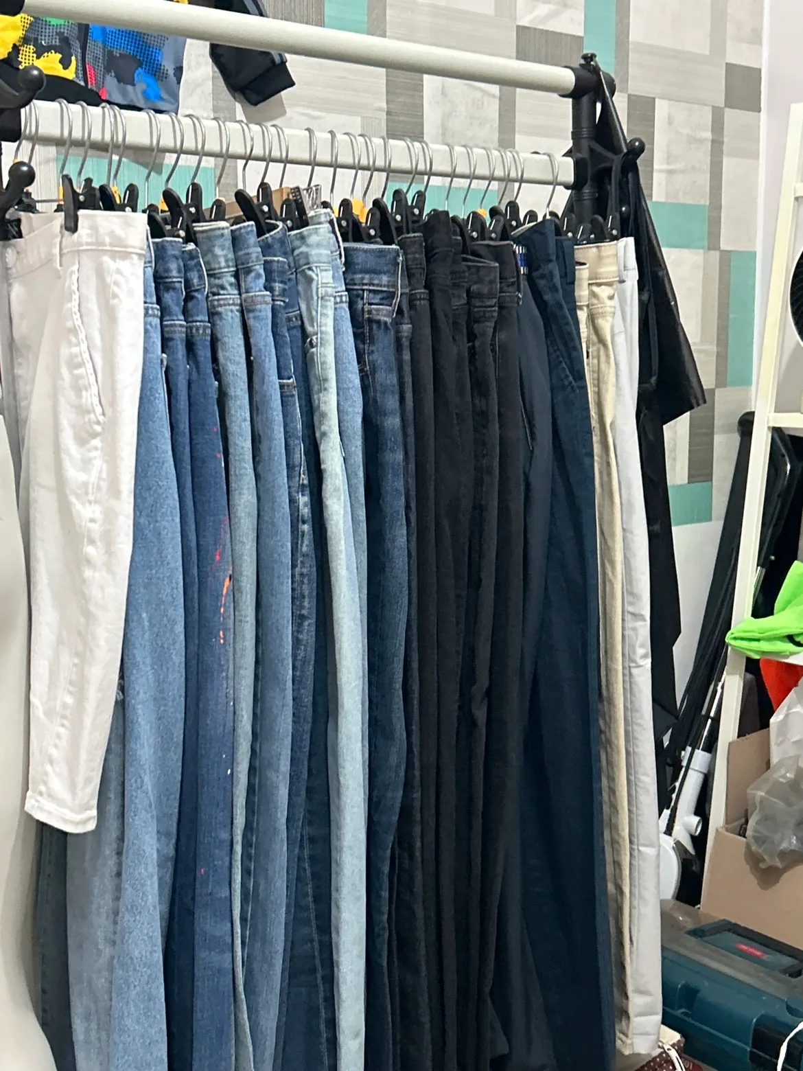 깨끗한 중고 의류 싸게 정리합니다.