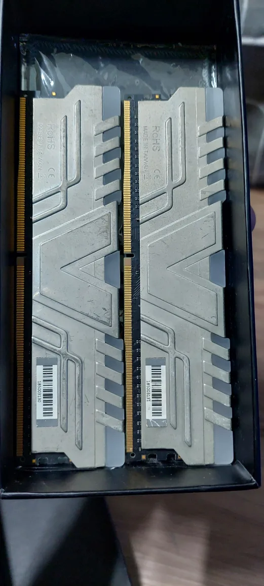 중고 ddr4 8g 메모리 2개 세트