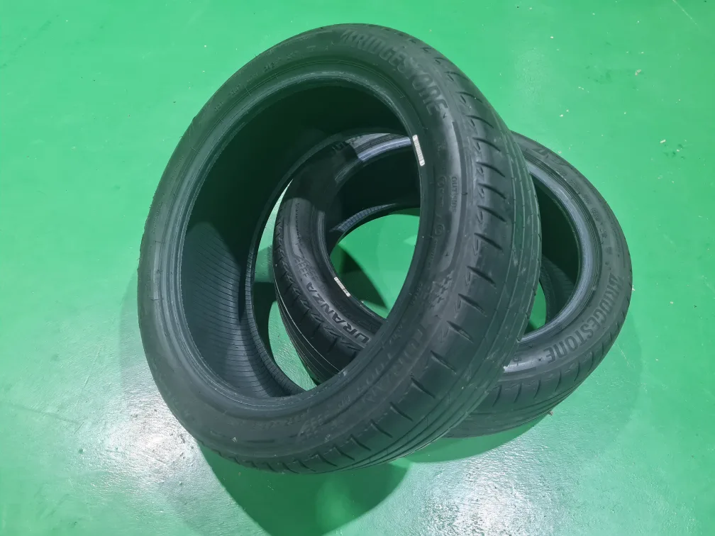 타이어 중고 브릿지스톤 투란자 225 45 R18