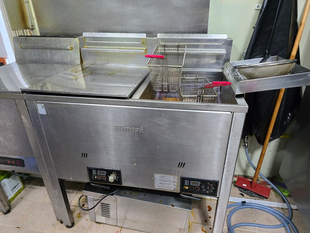 린나이 튀김기.  각 10만원.