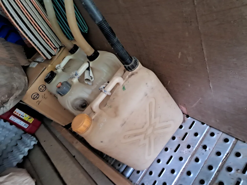 합판.기름통.생수통.