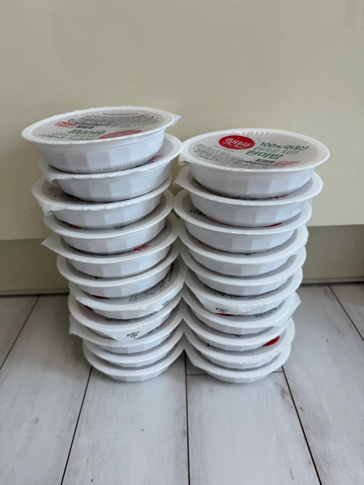 햇반 100% 현미팝니다.