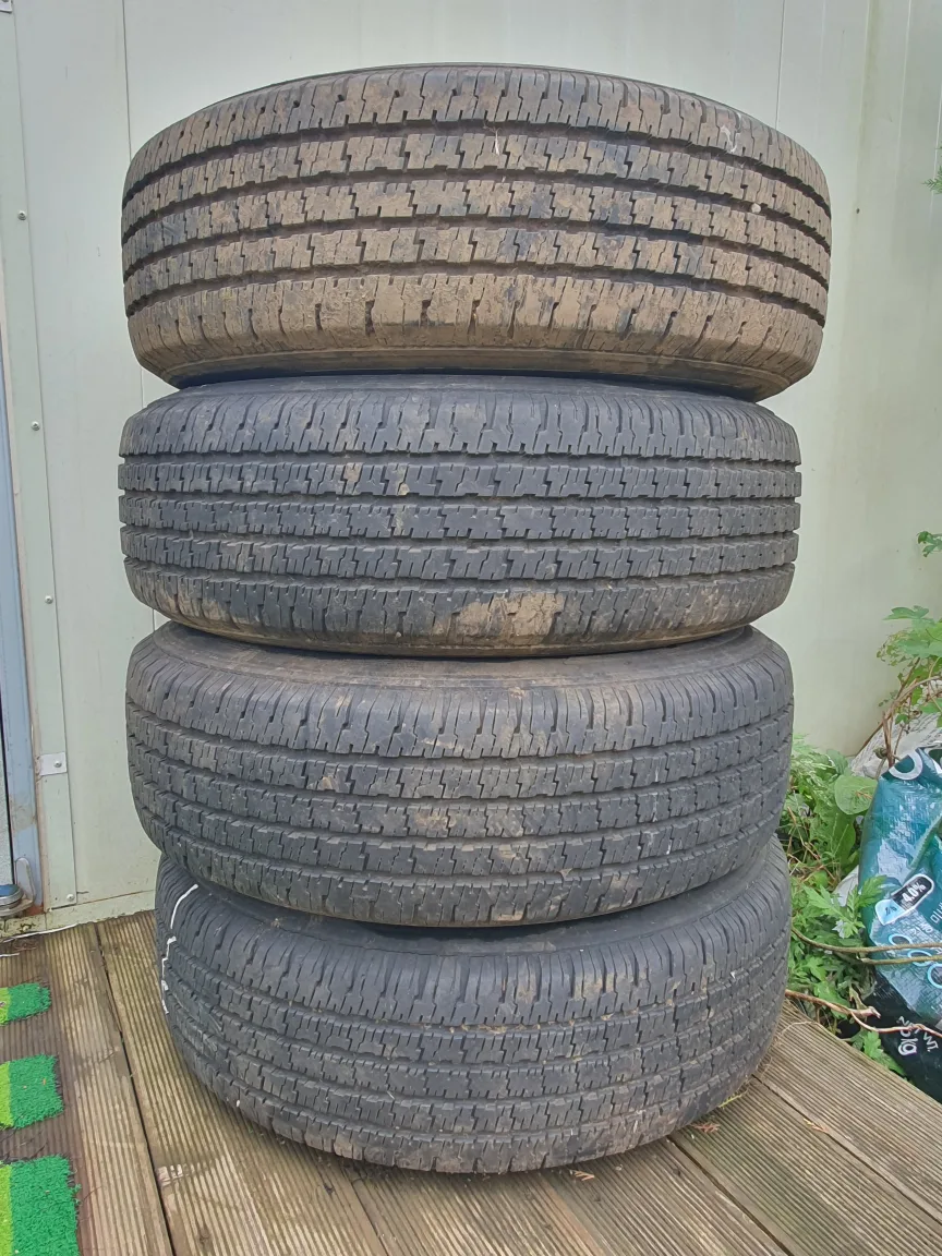 중고타이어 팝니다.