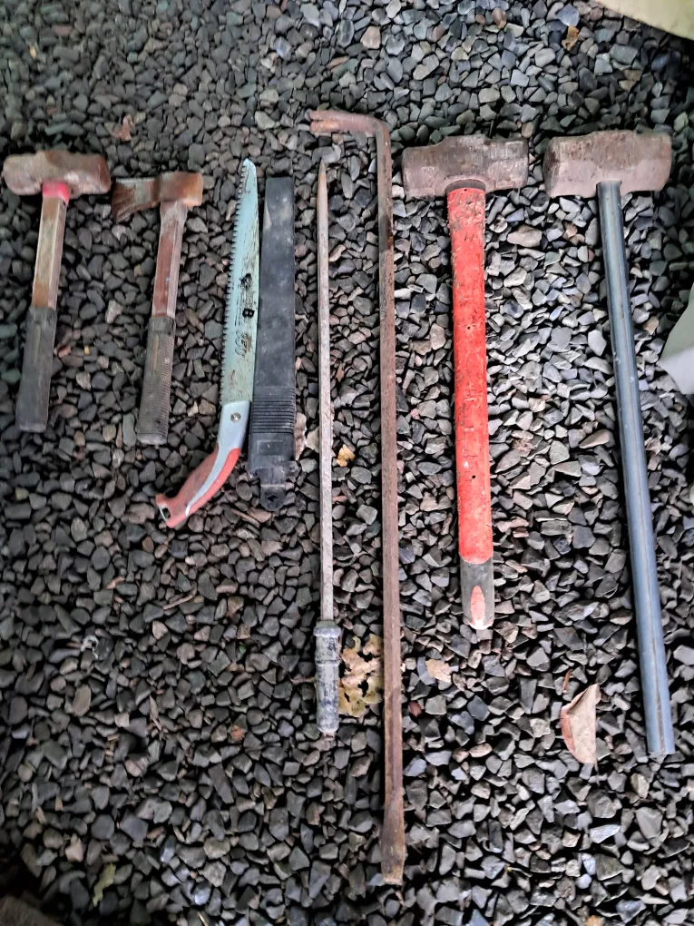 오함마.톱.손도끼.