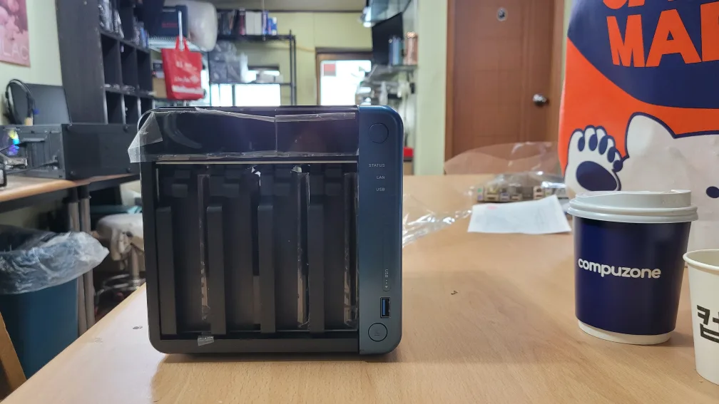 QNAP NAS TS-453be 중고