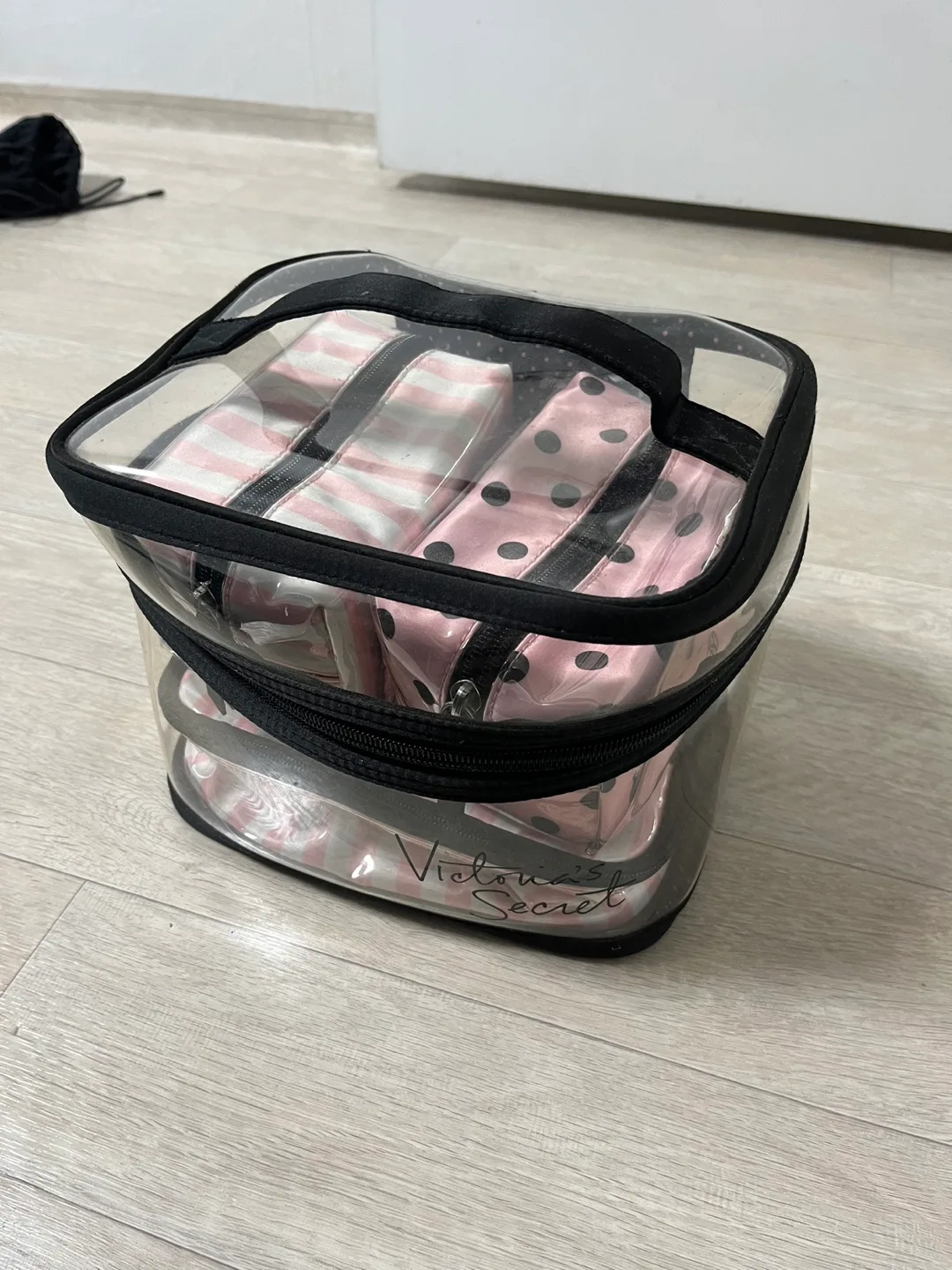 빅토리아 시크릿 파우치 (중고)