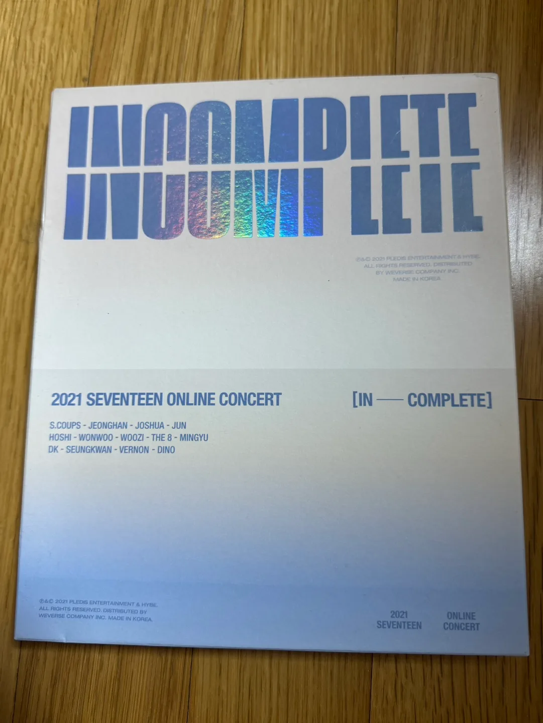 2021 세븐틴 인컴플리트 콘서트 포토북 & 디비디 블루레이 (하자 살짝 있어서 싸게 처분합니다)