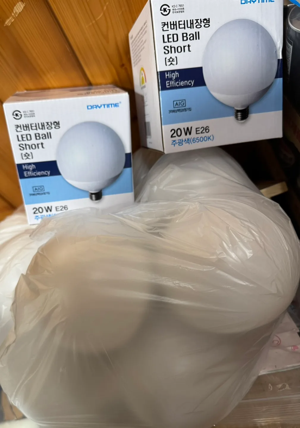 데이타임 LED볼전구 20W 주광색_중고12+새제품2