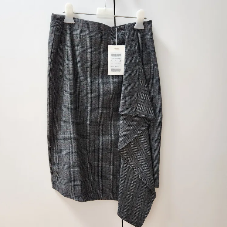 (새상품) RAIVE  스커트