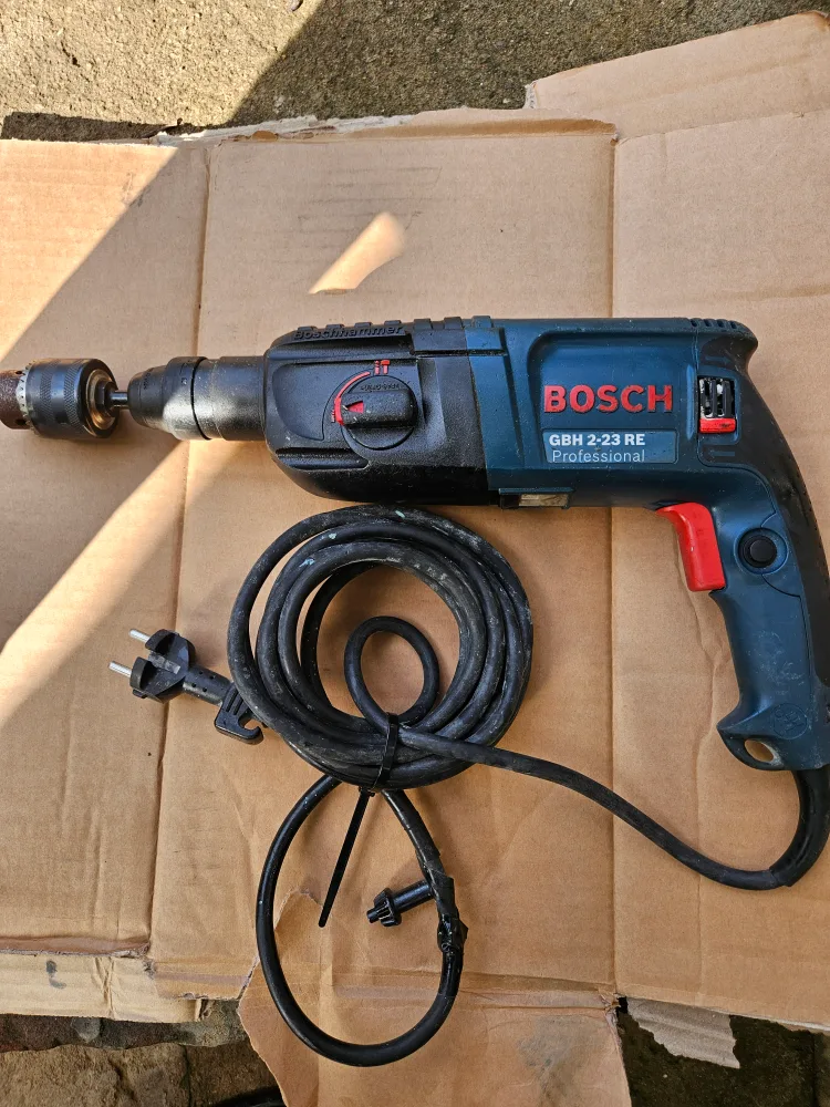 보쉬함마드릴   새거같은중고  작동잘됩니다