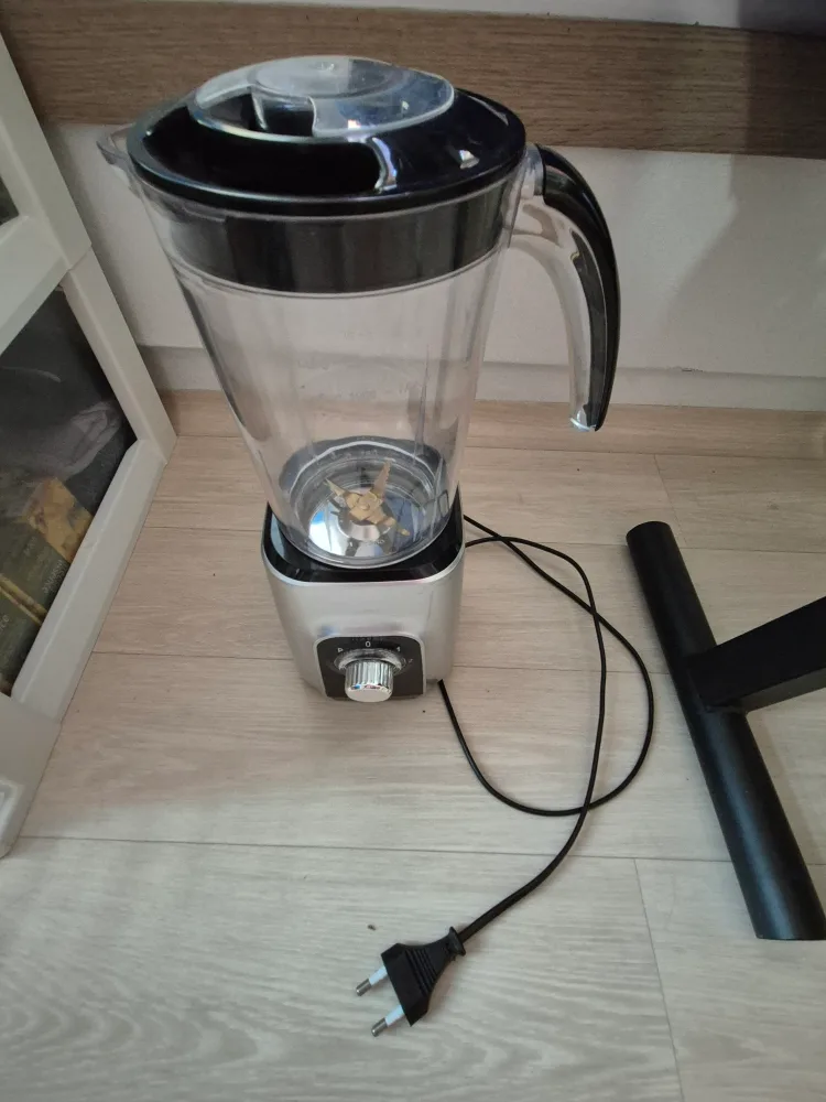 믹서기중고) 실사용 한두번 끝 (만원)