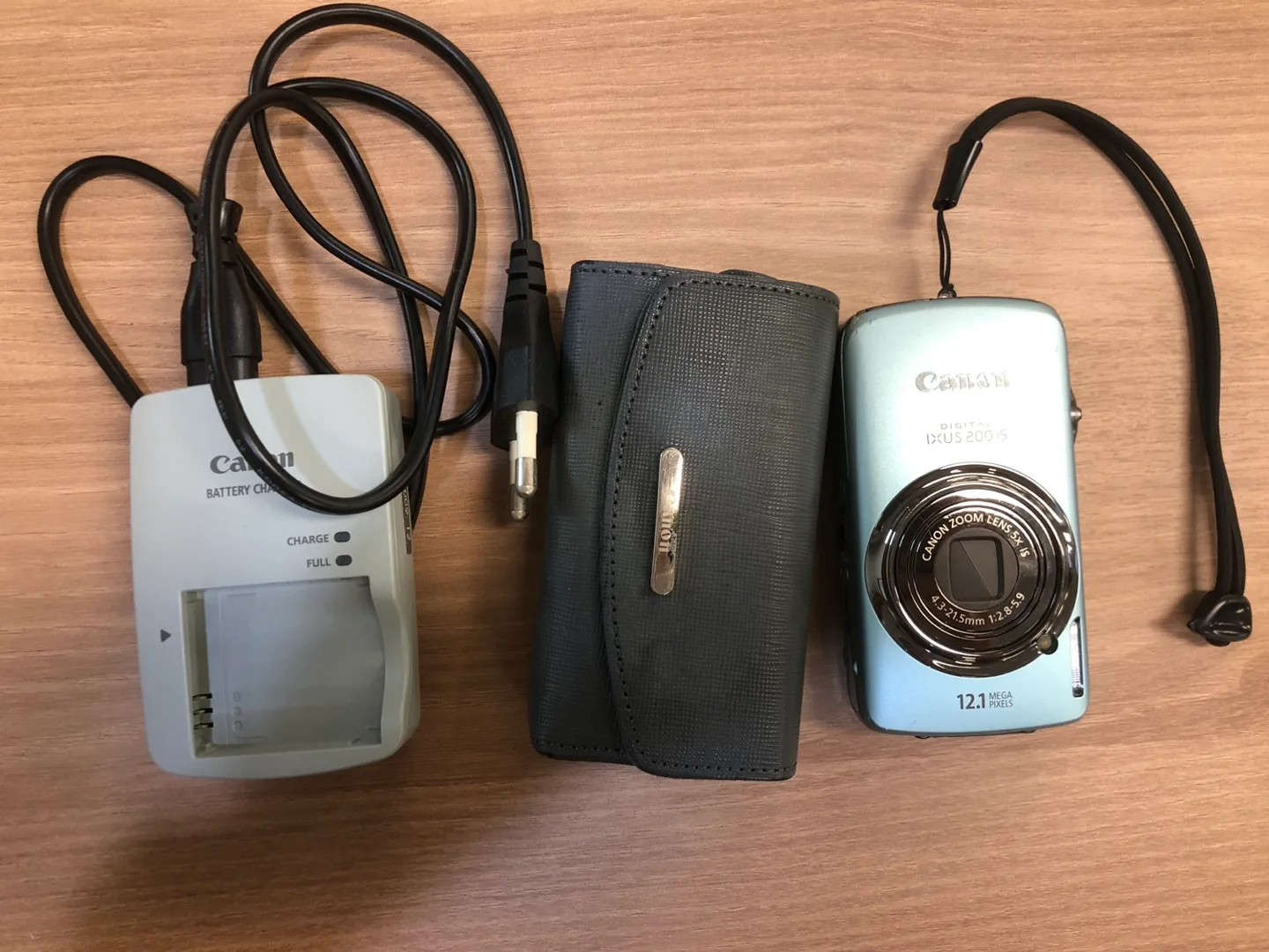 캐논 디카 IXUS200IS 팝니다 (중고, 배터리없음)
