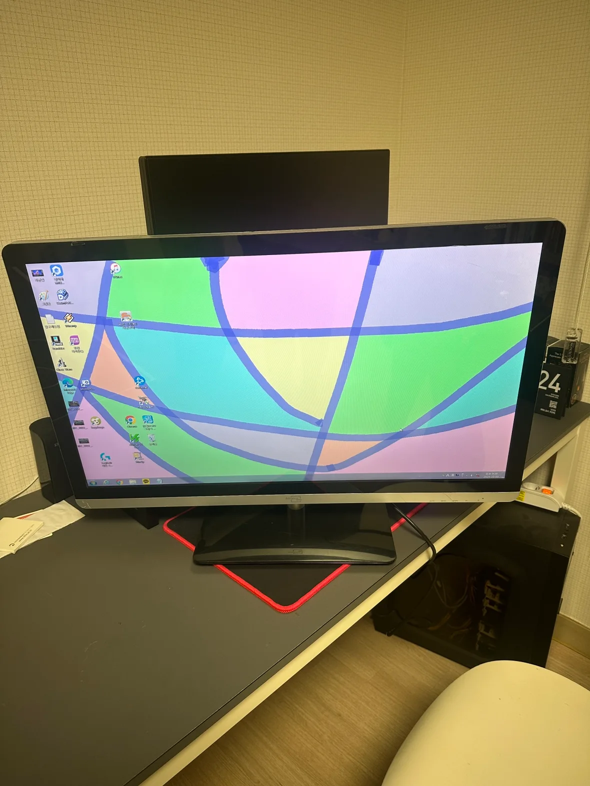 28인치 중고 모니터 팝니다.