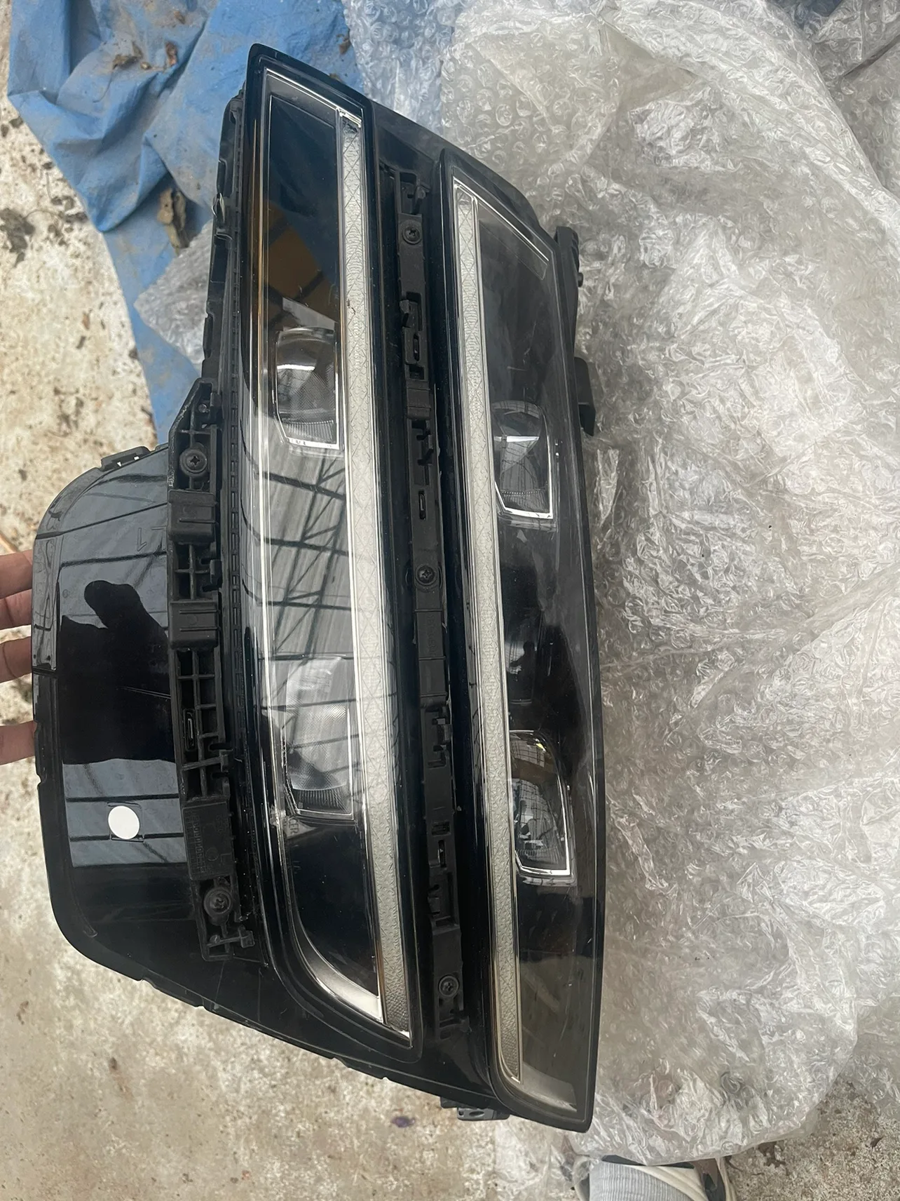 제네시스 g80 rg3 신형 라이트 팝니다 상태는 신품급중고 잔기스도 거의 없어요