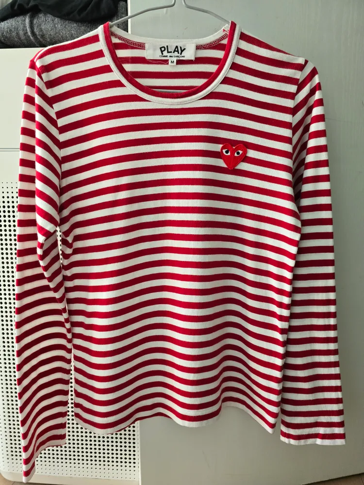 꼼데가르송 티셔츠