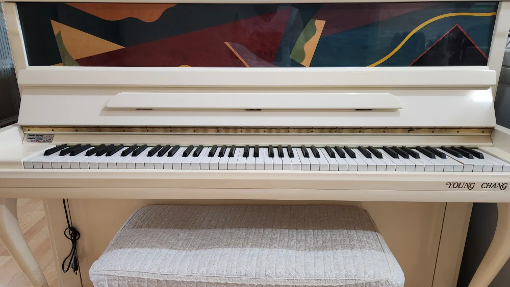 새것 같은 중고피아노 나눔니다.