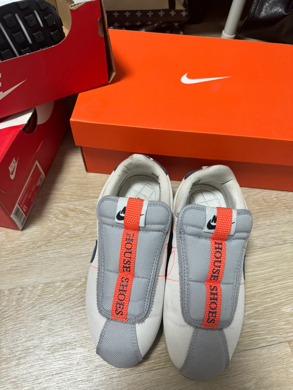 나이키코르테즈 켄드릭라마