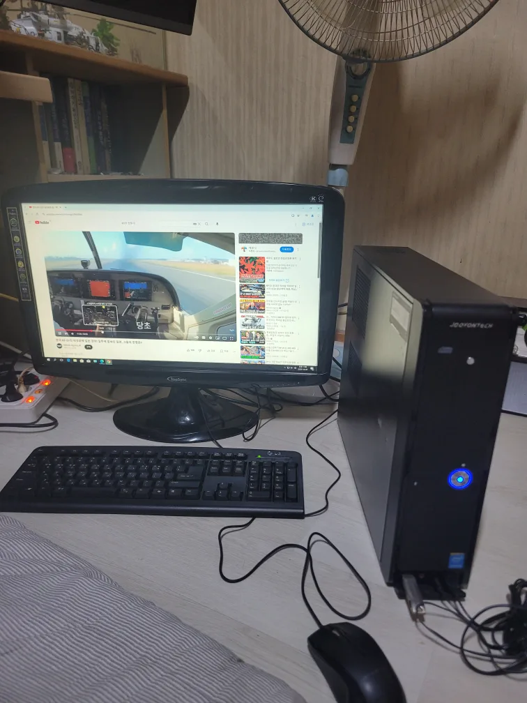 컴퓨터 본체및 모니터 키보드 마우스 일괄로 팝니다