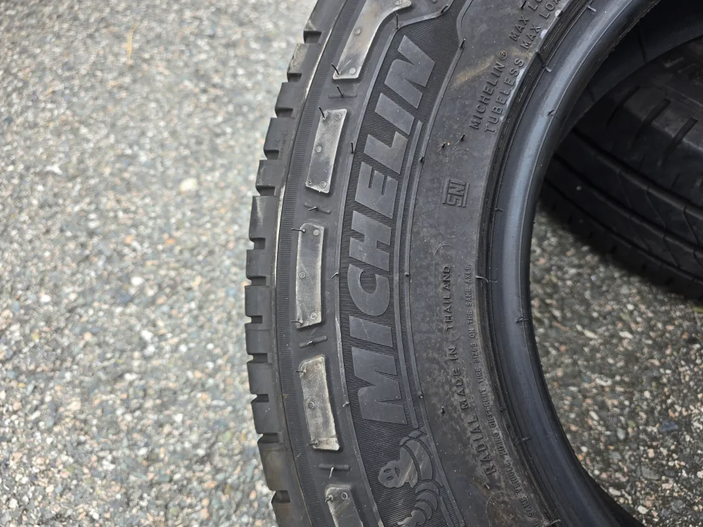 중고타이어 A급 195 80 R15 미쉐린 타이어 2개 팝니다