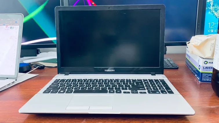 삼성 i3 노트북 (중고, Win 10 Pro 정품 신규 설치)