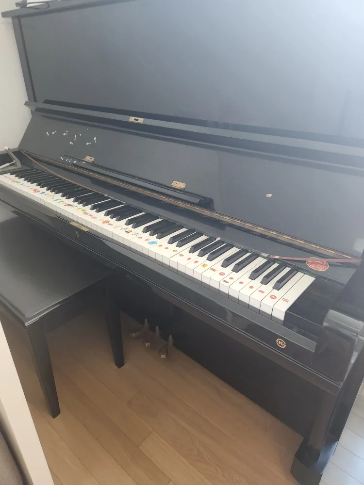 중고피아노 나눔합니다.