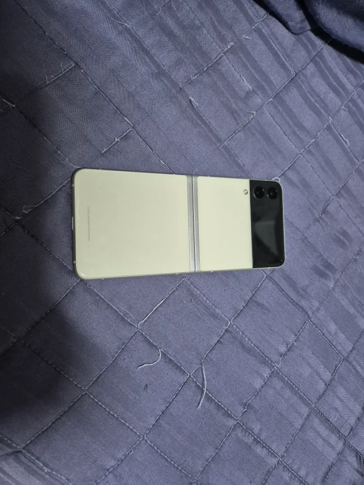 갤럭시 제트플립3 (중고) 팝니다