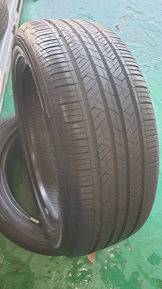 중고타이어 2개  215 50 17사이즈