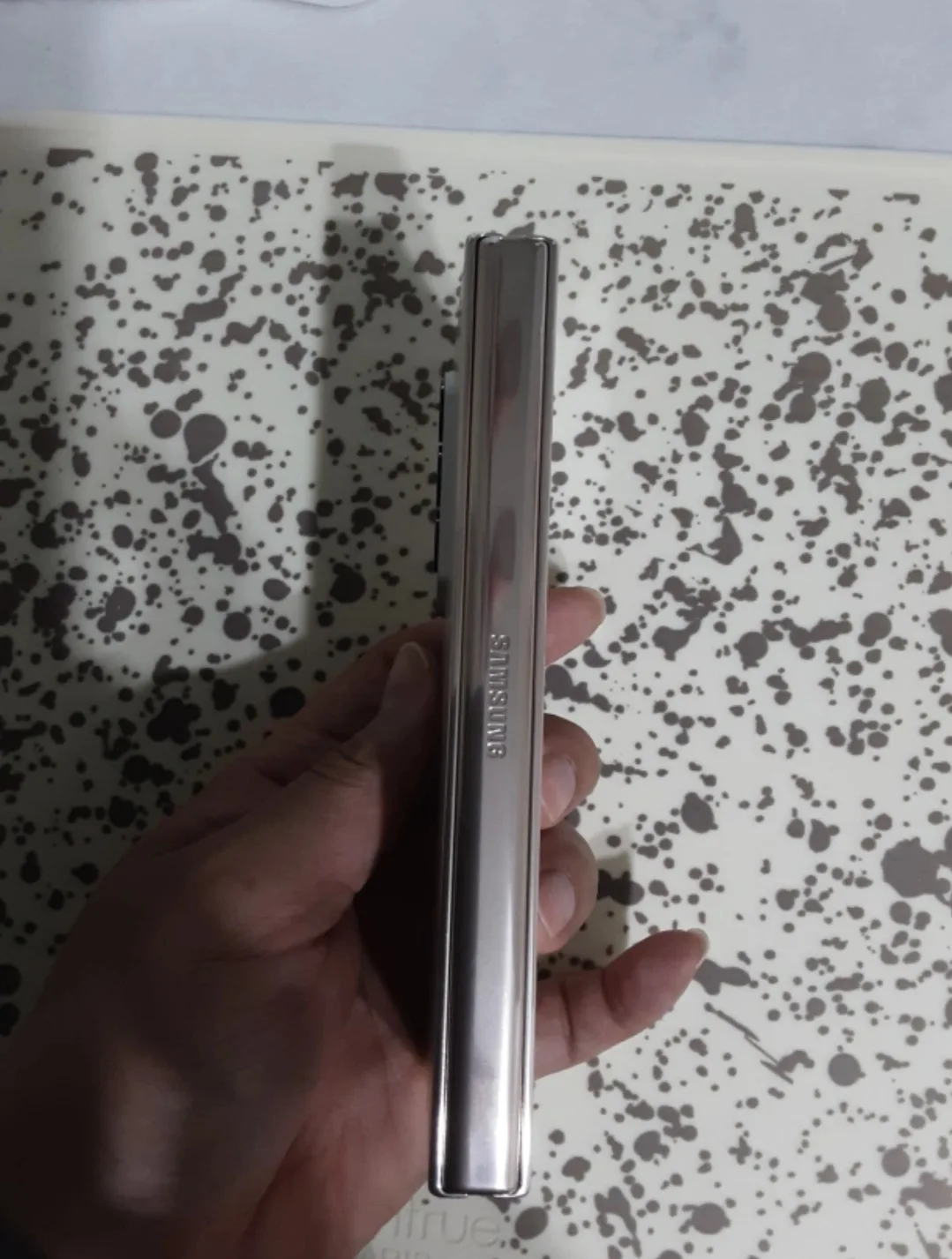 폴드4베이지 512g 판매합니다