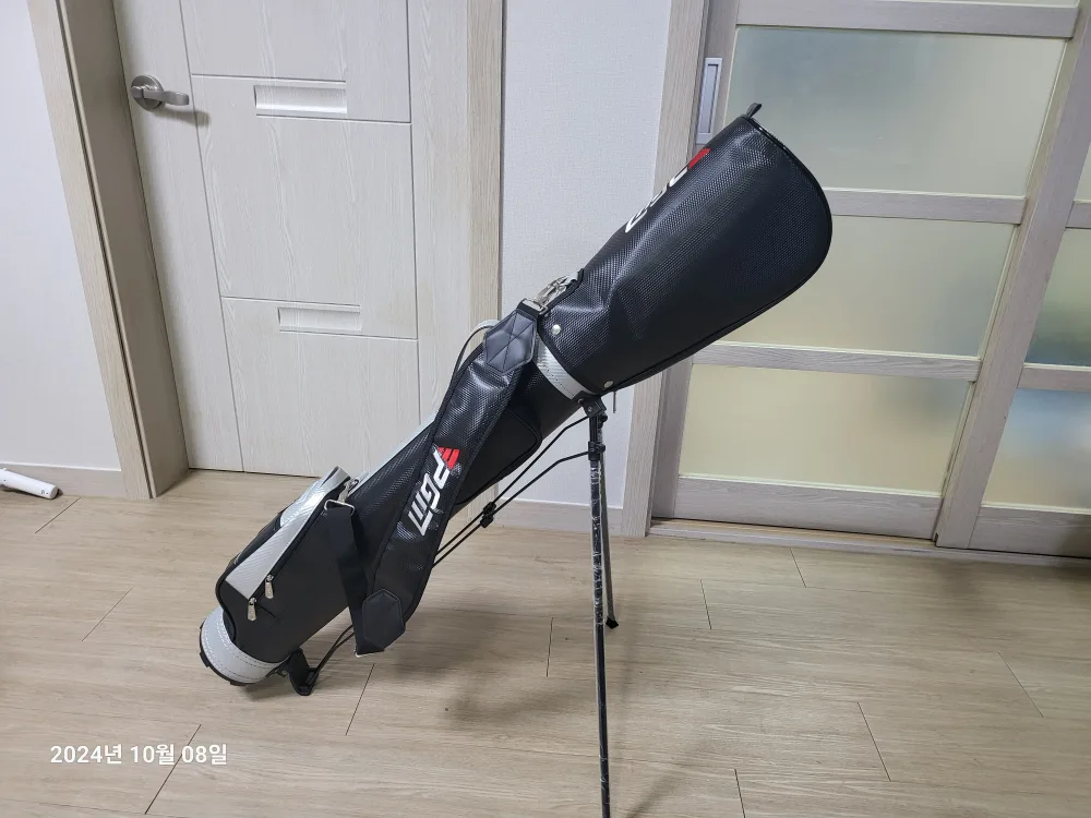 PGM 하프백 중고 판매합니다.