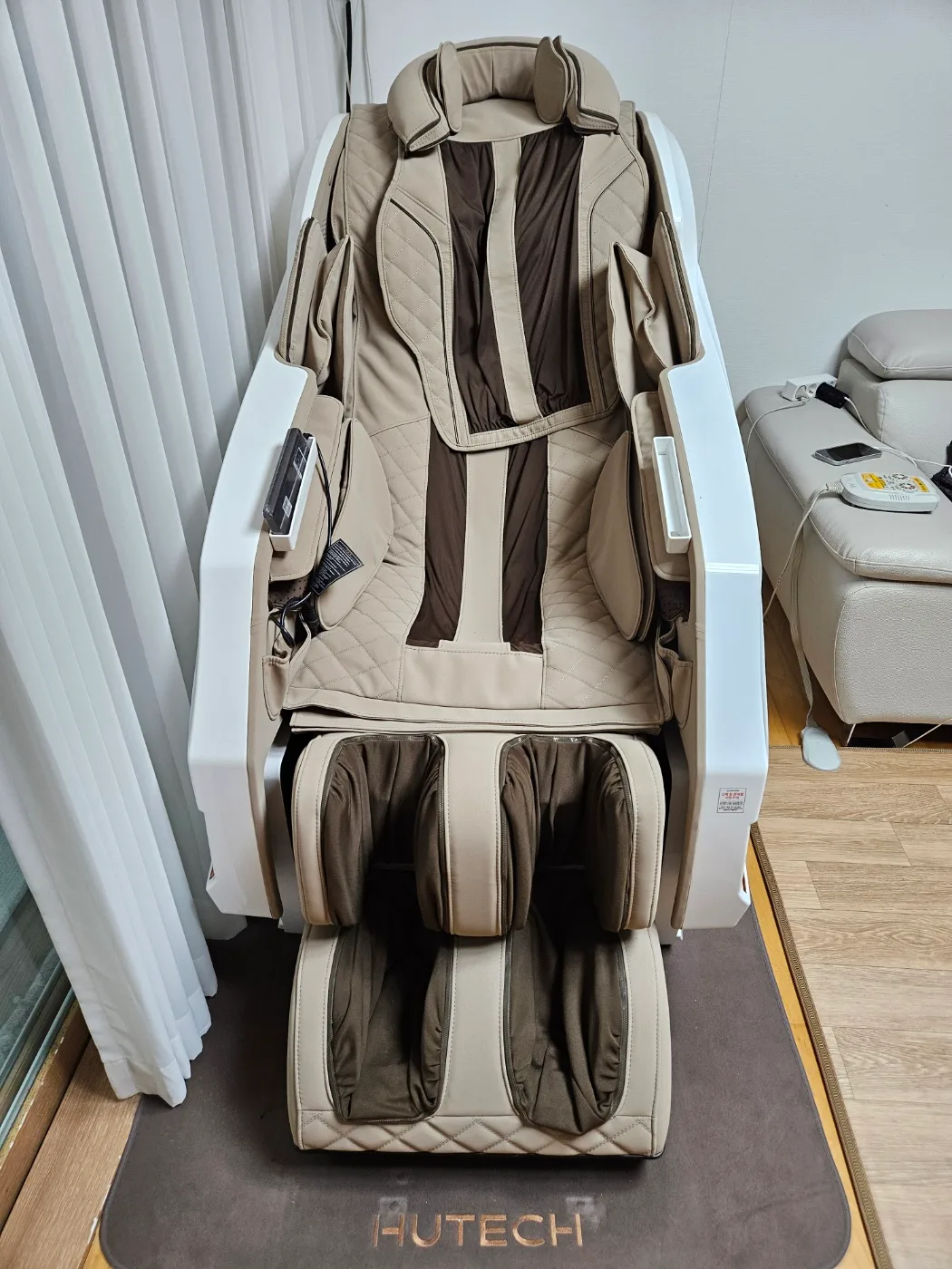 휴테크 KAI SLS9 안마의자팝니다.