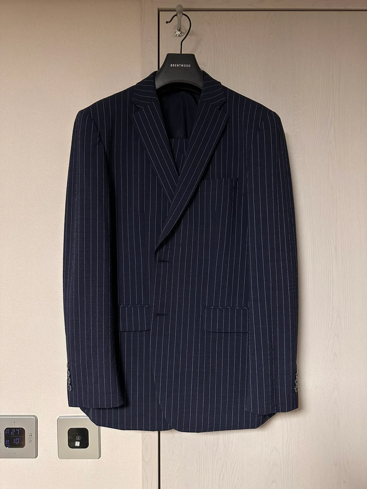 브랜우드 정장 / 사방스판