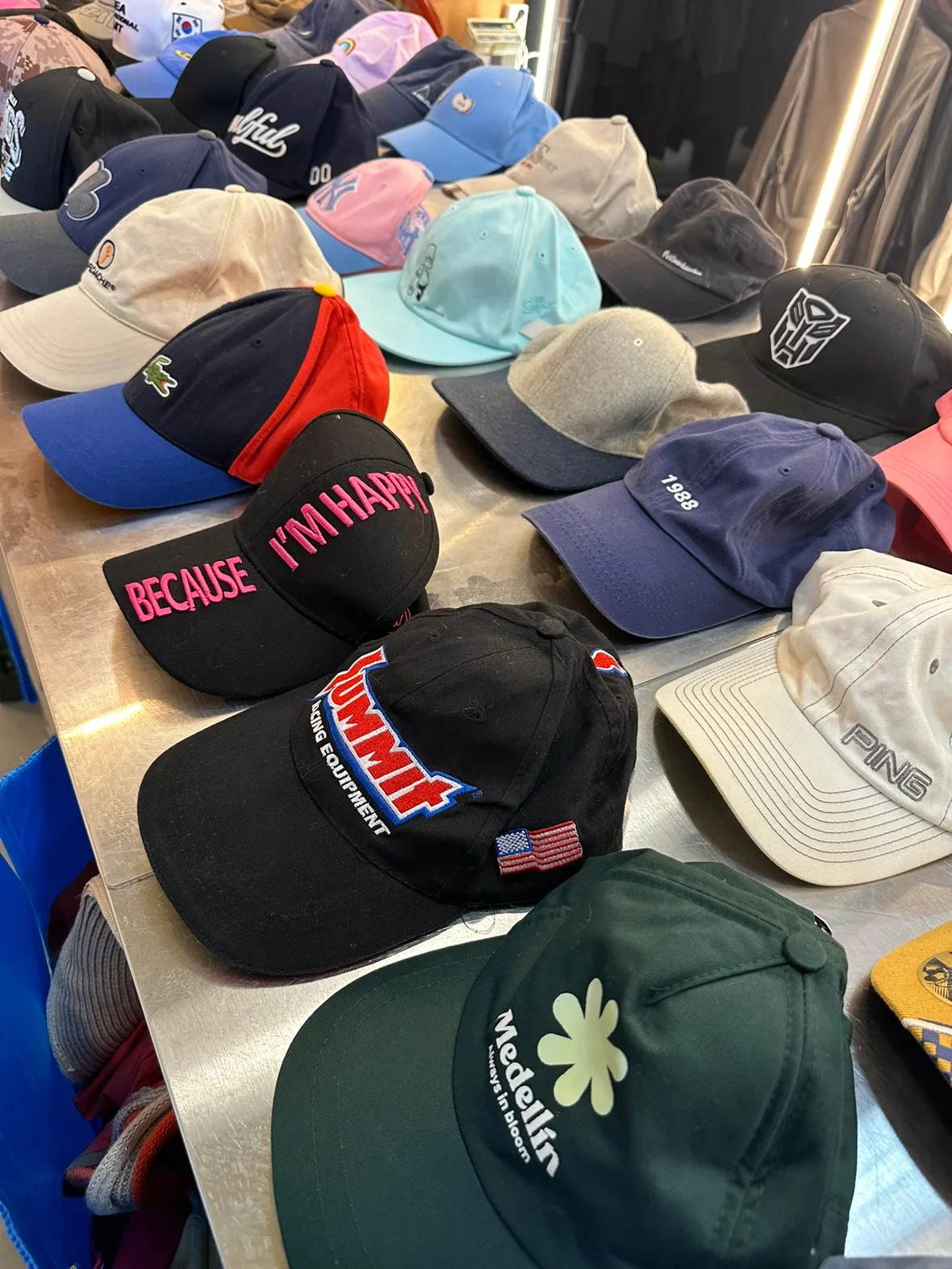 중고모자 60개 일괄판매 합니다.