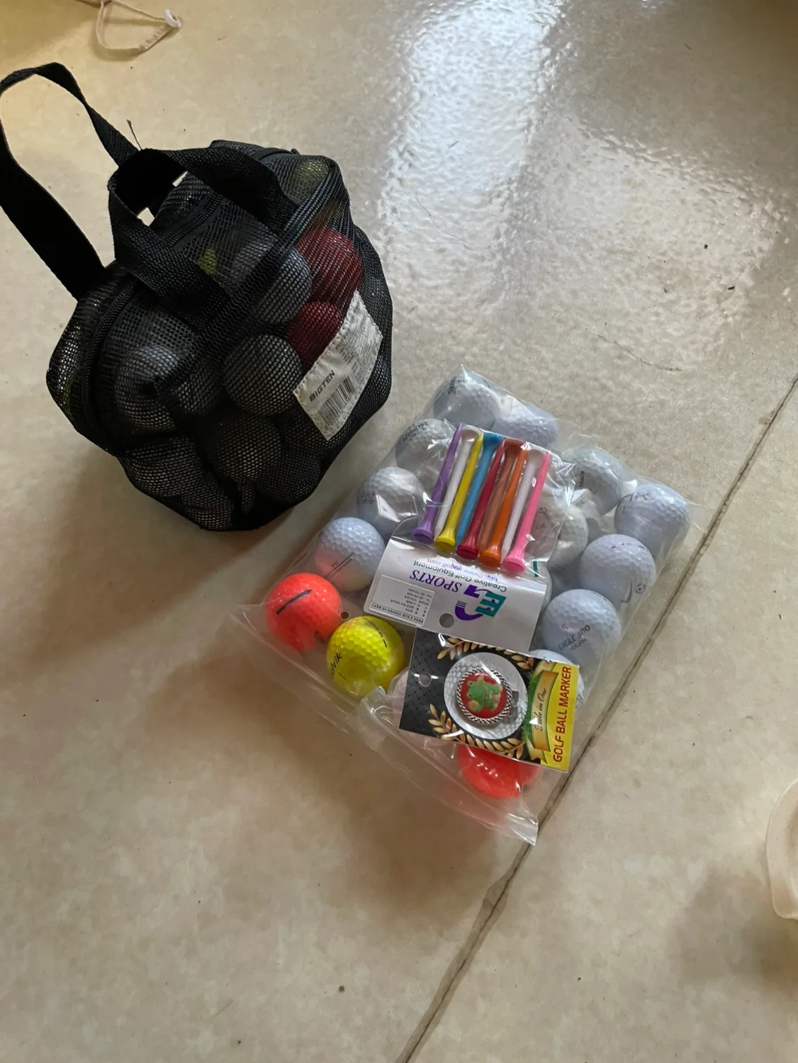 골프공 60개 이상, 티