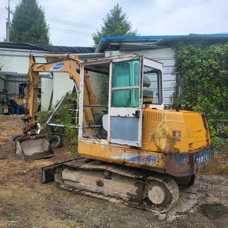 삼성포크레인 포크레인중고 포크레인공투 공투 연장공구4개