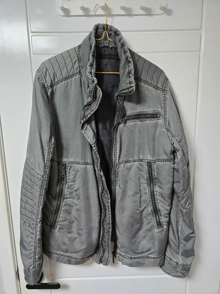 캘빈클라인 자켓 판매(105사이즈/중고)