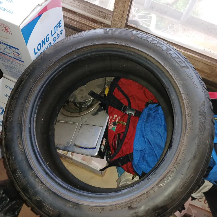 중고윈터 타이이어 4개 215 55 17